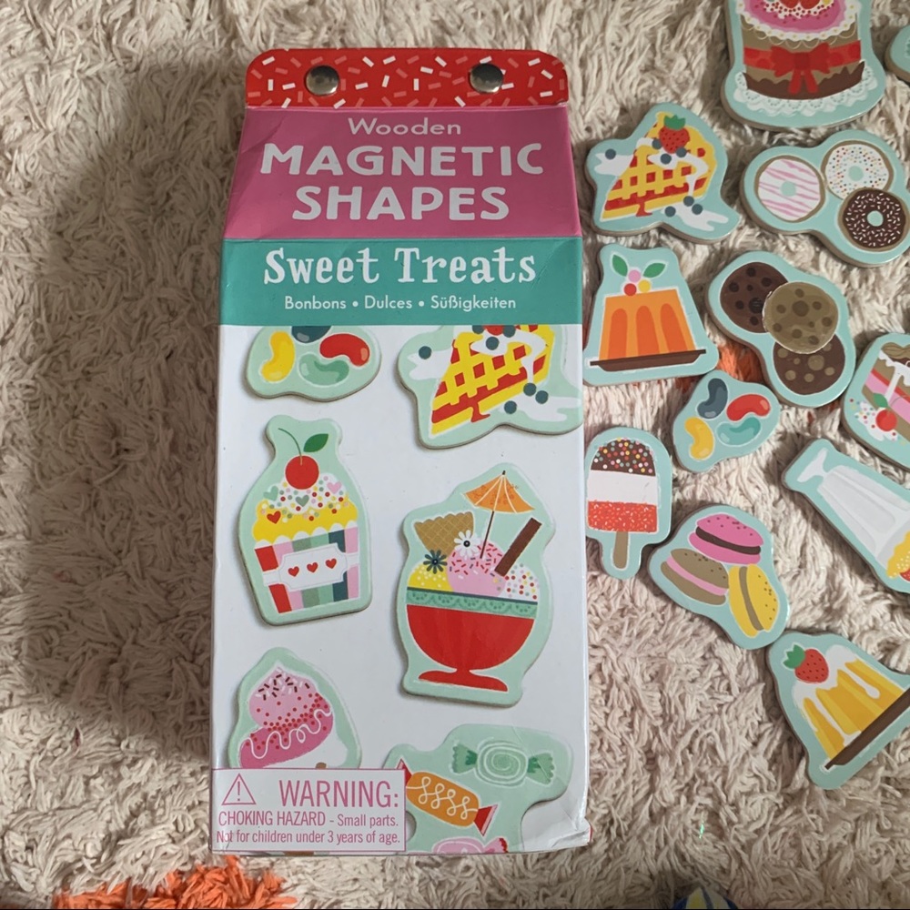 ☀️ Mudpuppy sweet treat wooden magnets